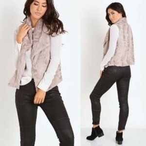 XS BB Dakota faux fur vest in grey (excellent condition)